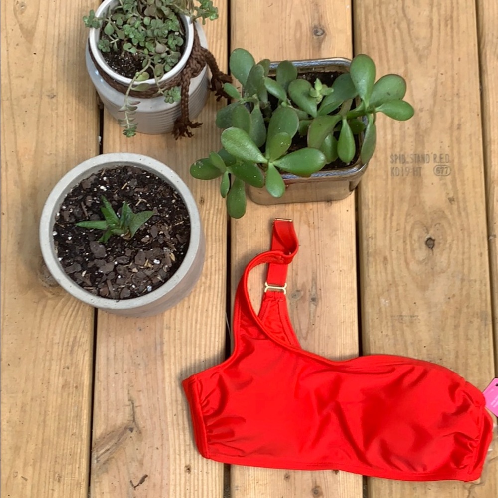 Red one-shoulder bikini top in medium (w/ tags!)